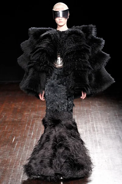 Look 34